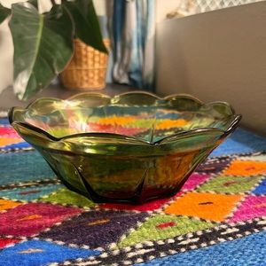 💚 Vintage MCM Glass Bowl Scalloped Edges